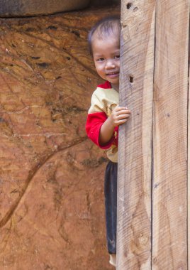 Bam Phoansa At, Laos - Ağustos 14: Laos çocuk için köyde Bam Phoansa, Laos üzerinde 14 Ağustos 2018. Laos hayatımızda köylerde nüfusun neredeyse yüzde 70'i 