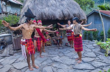 Banaue, Filipinler - Mayıs 02: Banaue 02 Mayıs 2018 Filipinler azınlıkta Ifugao insanlardan. Kuzey Filipinler dağların çoğunlukla canlı Ifugao azınlık