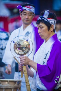 Tokyo - Ağustos 26: Katılımcılar Awa Odori Festivali, Tokyo, Japonya üzerinde 26 Ağustos 2018. AWA Odori Japonya'nın en büyük dans festivalidir