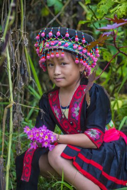 Bam Na Ouan, Laos - Ağustos 13: Bam Na Ouan köyü Laos üzerinde 13 Ağustos 2018 Hmong azınlıkta kızdan. Hmong azınlık Laos 49 etnik gruplarından biridir 