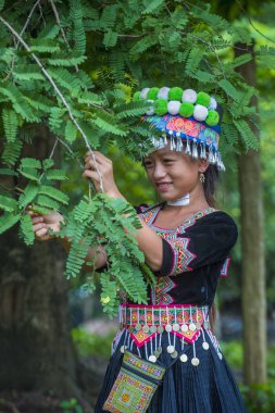 Bam Na Ouan, Laos - Ağustos 13: Bam Na Ouan köyü Laos üzerinde 13 Ağustos 2018 Hmong azınlıkta kızdan. Hmong azınlık Laos 49 etnik gruplarından biridir 
