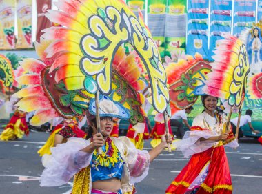 Manila, Filipinler - 27 Nisan: Aliwan fiesta üzerinde 27 Nisan 2018 Manila Filipinler katılımcılar. Aliwan Fiesta farklı kültürel festivaller Filipinler toplar yıllık bir olaydır