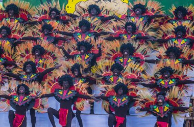 Manila, Filipinler - 27 Nisan: Aliwan fiesta üzerinde 27 Nisan 2018 Manila Filipinler katılımcılar. Aliwan Fiesta farklı kültürel festivaller Filipinler toplar yıllık bir olaydır