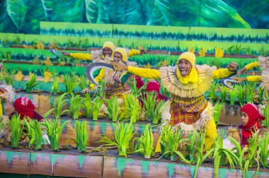 Manila, Filipinler - 27 Nisan: Aliwan fiesta üzerinde 27 Nisan 2018 Manila Filipinler katılımcılar. Aliwan Fiesta farklı kültürel festivaller Filipinler toplar yıllık bir olaydır