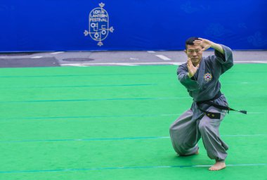 Seoul - 10 Mayıs: Katılımcı bir kültür performans Lotus Lantern Festivali Seul, Kore üzerinde 10 Mayıs 2018 sırasında festivalin bir Buda'nın Doğum kutlamasıdır