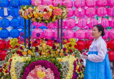 Seoul - 11 Mayıs: Banyo, Buda töreni sırasında Lotus Lantern Festivali Seul, Kore üzerinde 11 Mayıs 2018 festivalin bir Buda'nın Doğum kutlamasıdır