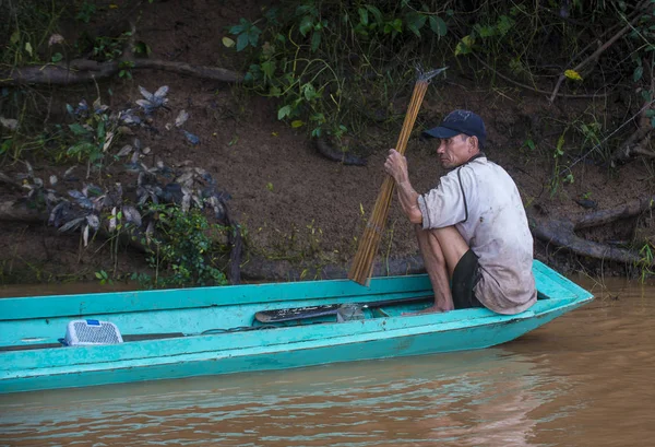 ルアン パバン 2018 ラオス メコン川のメコン川のラオスの漁師はアジアの最も長い川の つでルアンパバーン ラオス — ストック写真