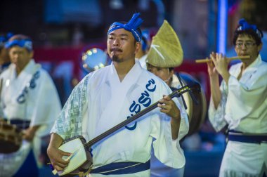 Tokyo - Ağustos 26: Katılımcılar Awa Odori Festivali, Tokyo, Japonya üzerinde 26 Ağustos 2018. AWA Odori Japonya'nın en büyük dans festivalidir