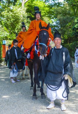 Kyoto - 15 Mayıs: Kyoto, Japonya üzerinde 15 Mayıs 2018 Aoi Matsuri katılımcılar. AOI Mastsuri tarihlerinde Kyoto, Japonya'da üç ana yıllık festivaller biridir