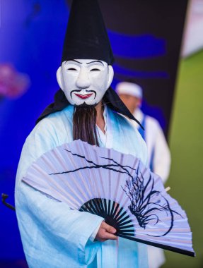 Andong, Kore - Ekim 01: traditinal Andong Güney Kore, Kore Maskdance üzerinde 01 Ekim 2018 gerçekleştirme aktör, Maskdance Festivali Andong içinde her yıl düzenlenen