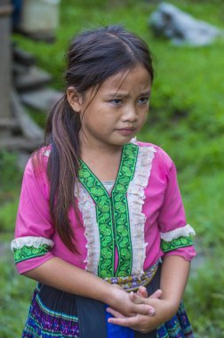 Bam Na Ouan, Laos - Ağustos 13: Bam Na Ouan köyü Laos üzerinde 13 Ağustos 2018 Hmong azınlıkta kızdan. Hmong azınlık Laos 49 etnik gruplarından biridir 
