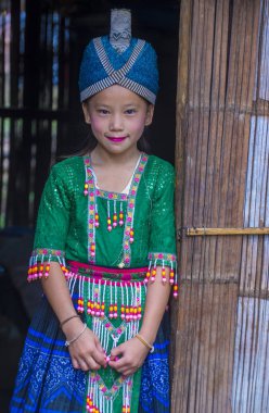 Bam Na Ouan, Laos - Ağustos 13: Bam Na Ouan köyü Laos üzerinde 13 Ağustos 2018 Hmong azınlıkta kızdan. Hmong azınlık Laos 49 etnik gruplarından biridir 