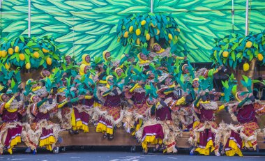 Manila, Filipinler - 27 Nisan: Aliwan fiesta üzerinde 27 Nisan 2018 Manila Filipinler katılımcılar. Aliwan Fiesta farklı kültürel festivaller Filipinler toplar yıllık bir olaydır