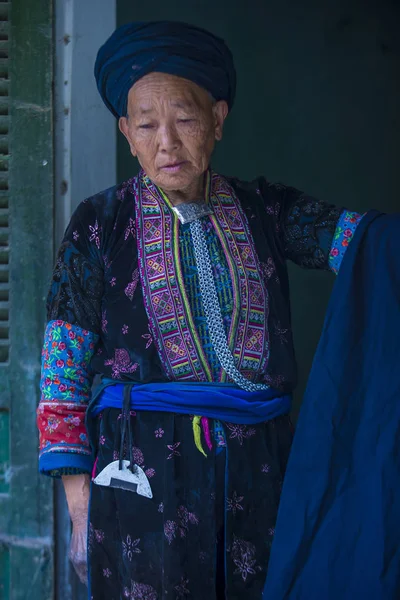 Dong Van Vietnam Setembro Mulher Black Hmong Uma Aldeia Perto — Fotografia de Stock