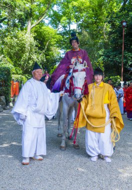 Kyoto - 15 Mayıs: Kyoto, Japonya üzerinde 15 Mayıs 2018 Aoi Matsuri katılımcılar. AOI Mastsuri tarihlerinde Kyoto, Japonya'da üç ana yıllık festivaller biridir