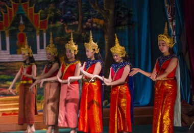 Luang Prabang, Laos - 10 Ağustos: Laos dansçılar Kraliyet Bale Tiyatrosu Luang Prabang Laos üzerinde 10 Ağustos 2018 gerçekleştirmek. 