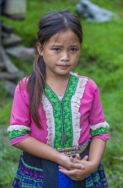 Bam Na Ouan, Laos - Ağustos 13: Bam Na Ouan köyü Laos üzerinde 13 Ağustos 2018 Hmong azınlıkta kızdan. Hmong azınlık Laos 49 etnik gruplarından biridir 