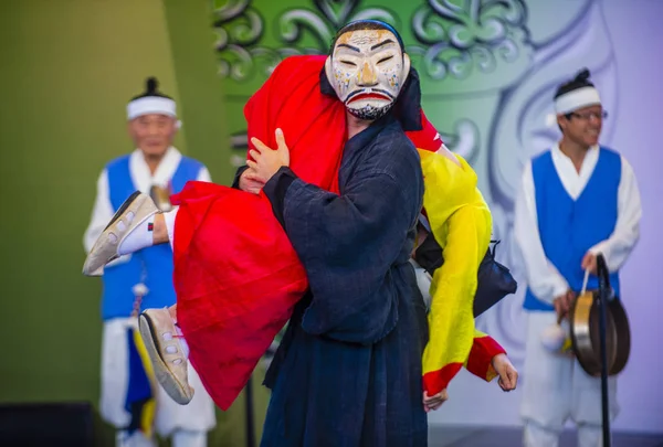 Andong Corea Del Sud Ottobre Attori Che Eseguono Tradizionale Maskdance — Foto Stock