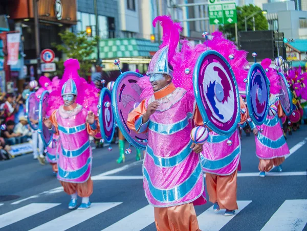 2018 日に東京の浅草サンバ カーニバルで東京 参加者 浅草サンバ カーニバルは北半球の種の最大 — ストック写真