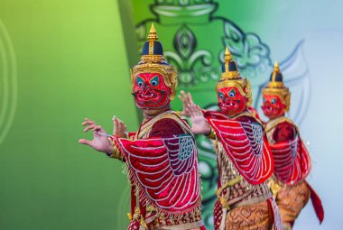 Andong, Kore - Ekim 01: maske dans festivali traditinal Tay Khon dansta Andong Güney Kore'de üzerinde 01 Ekim 2018 gerçekleştirme Tay dansçılar 