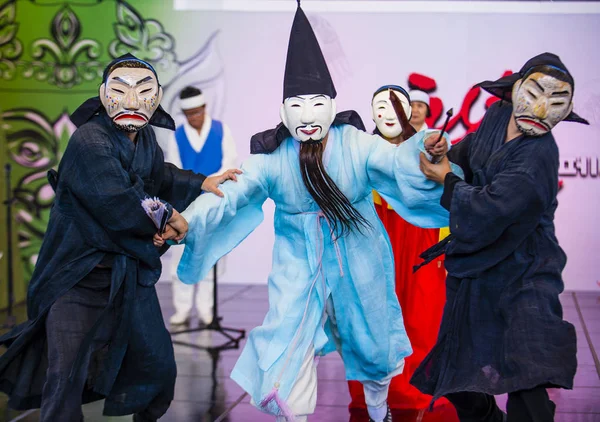 Andong South Korea Oct Actors Performing Traditinal Korean Maskdance Andong — Stock Photo, Image