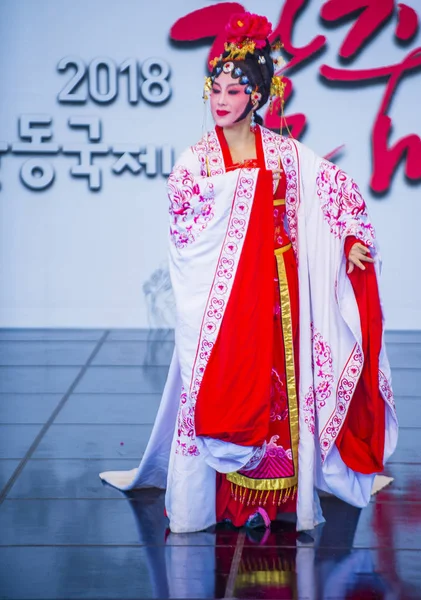 Andong Korea Południowa Paź Chiński Tancerzy Występu Festiwalu Maskdance Korei — Zdjęcie stockowe