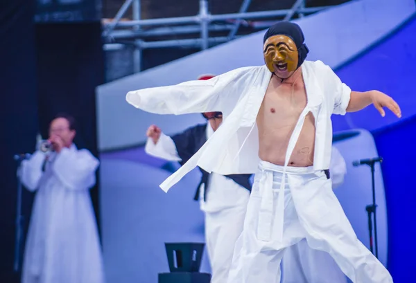 Andong Південна Корея Oct Актор Виступати Traditinal Корейська Maskdance Andong — стокове фото