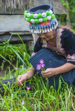Bam Na Ouan, Laos - Ağustos 13: Bam Na Ouan köyü Laos üzerinde 13 Ağustos 2018 Hmong azınlıkta kızdan. Hmong azınlık Laos 49 etnik gruplarından biridir 