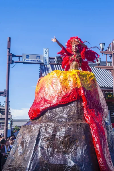 Tokyo Aug Osallistuja Asakusa Samba Karnevaaliin Tokiossa Japanissa Elokuuta 2018 — kuvapankkivalokuva