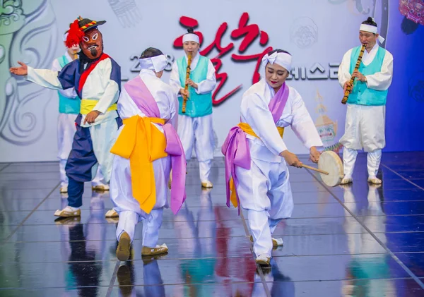 Andong Corea Del Sud Ottobre Attori Che Eseguono Tradizionale Maskdance — Foto Stock