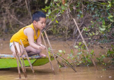 Luang Prabang, Laos - Ağustos 12: Laos balıkçı Luang Prabang Laos Mekong üzerinde 12 Ağustos 2018, Mekong Nehri, Asya'nın en uzun nehir biridir