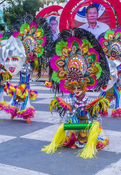 Bacolod Fülöp Szigetek Oct Résztvevők Masskara Fesztivál Bacolod Fülöp Szigeteken — Stock Fotó