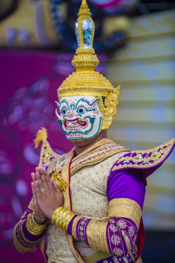 Andong, Kore - Ekim 01: maske dans festivali traditinal Tay Khon dansta Andong Güney Kore'de üzerinde 01 Ekim 2018 gerçekleştirme Tay dansçı 