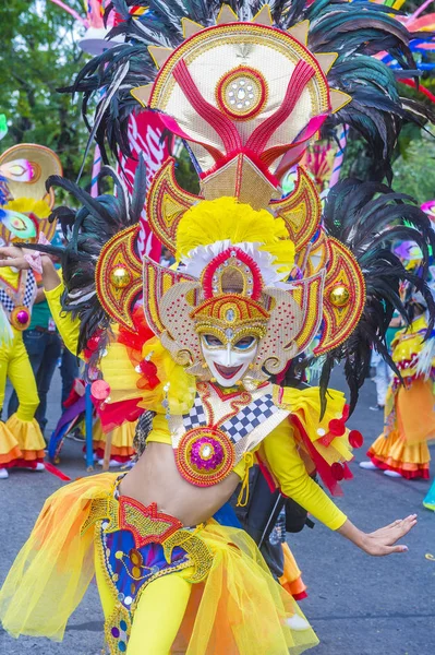 バコロド フィリピン 2018 日にバコロド フィリピン Masskara 祭に参加 Masskara 月の第 日曜日に行われるです — ストック写真