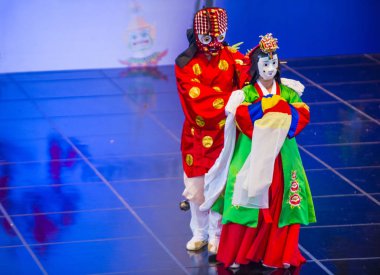 Andong, Kore - Ekim 01: traditinal Andong Güney Kore, Kore Maskdance üzerinde 01 Ekim 2018 gerçekleştirme aktörler, Maskdance Festivali Andong içinde her yıl düzenlenen