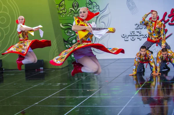 Andong Coreia Sul Oct Dançarinos Russos Rovesniki Coreographic Ensemble Apresentam — Fotografia de Stock