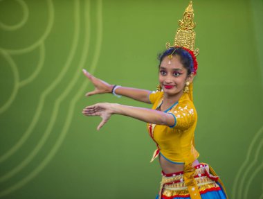 Andong, Kore - Ekim 01: Perth üniversite dans topluluğu Srilankan dansçı gerçekleştirmek üzerinde 01 Ekim 2018 Andong Güney Kore'de düzenlenen Maskdance Festivali
