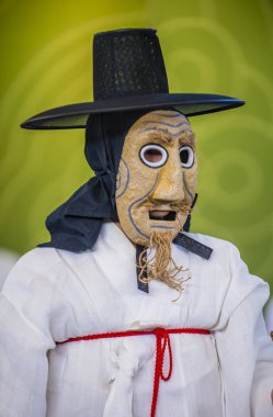 Andong, Kore - Ekim 01: traditinal Andong Güney Kore, Kore Maskdance üzerinde 01 Ekim 2018 gerçekleştirme aktör, Maskdance Festivali Andong içinde her yıl düzenlenen