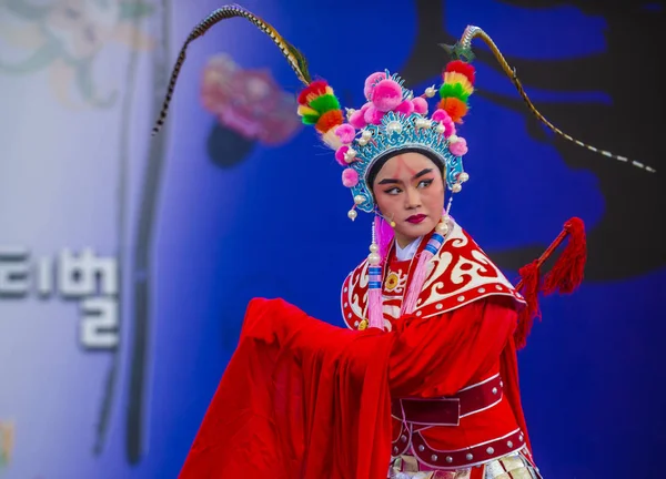 Andong Korea Południowa Paź Chiński Tancerze Wykonują Festiwalu Maskdance Korei — Zdjęcie stockowe