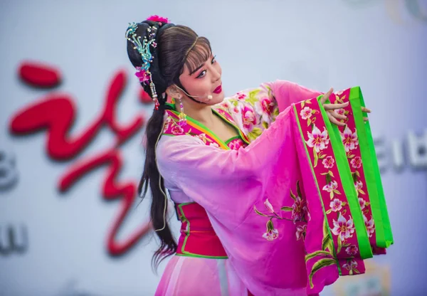 Andong Südkorea 2018 Chinesische Tänzer Treten Beim Maskentanzfestival Andong Südkorea — Stockfoto