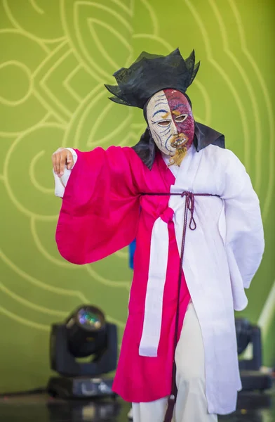 Andong Korea Południowa Paź Aktor Wykonywanie Naprawdę Ciekawa Maskdance Koreańskiego — Zdjęcie stockowe