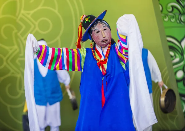 Andong Corea Del Sur Oct Actor Interpretando Tradicional Maskdance Coreana —  Fotos de Stock