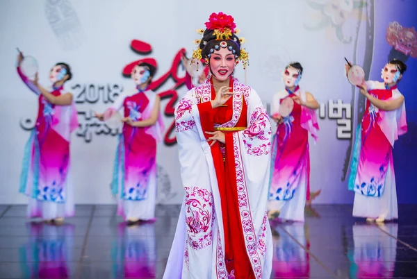 Andong Südkorea 2018 Chinesische Tänzer Treten Beim Maskentanzfestival Andong Südkorea — Stockfoto