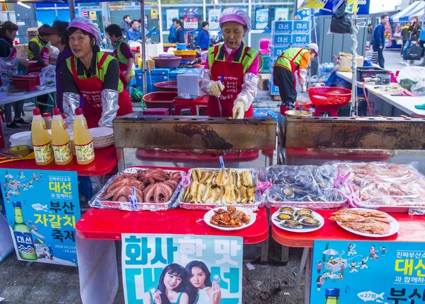 釜山ジャガルチフィッシュマーケット — ストック写真