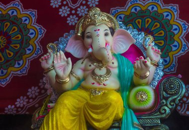 Mumbai Hindistan 'daki Ganesh putu.