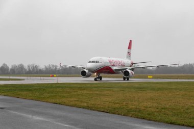 Pradubice airport, Airbus A320
