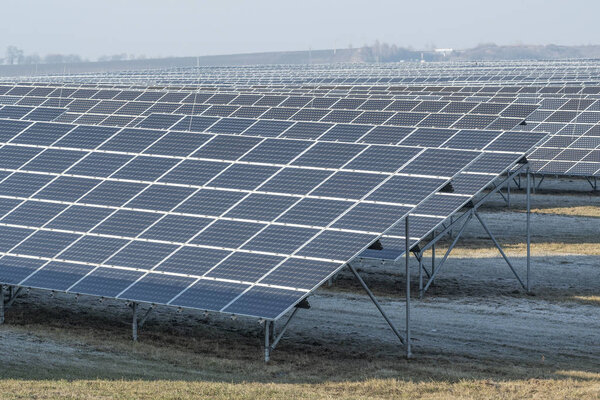 Electric powerplant, photovoltaic panel module