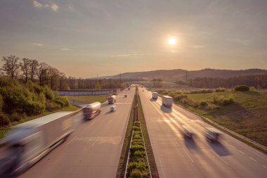 Otobanda yüksek trafik seviyesi