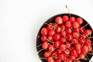 olgun taze kırmızı kirazlar