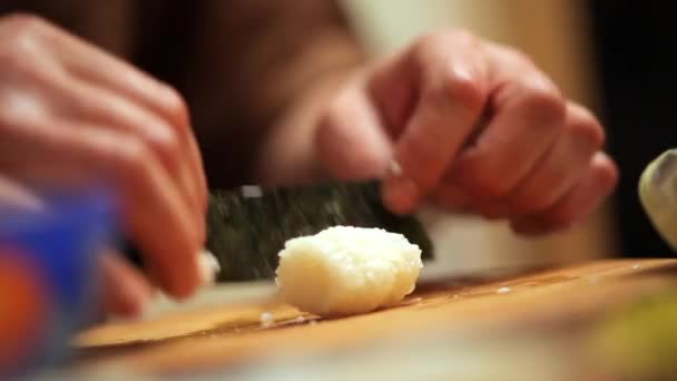 Matlagning en sushi hemma — Stockvideo